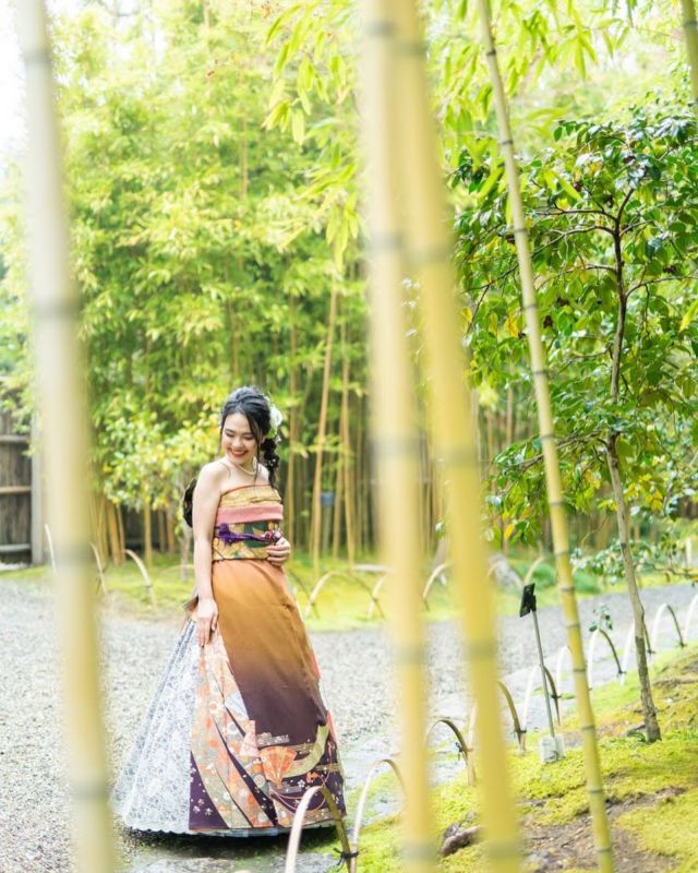 オリエンタル和装®︎
・
『ゆりプロデュース撮影会』
・
成人式前撮り 後撮りに
振袖姿👘とオリエンタル和装姿👗を ロケーション撮影📷
・
京都府八幡市 松花堂庭園にて
・
※写真の無断転載は ご遠慮下さい！
・
「ザ・オリエンタル和装®︎」
・
振袖👘を 裁断縫製は一切行わず 着付師の技術のみで 10分で ドレス👗姿へと変身させます。
登録商標登録第41種 第5448938号
愛知県弥富市の村井昭子代表によって 考案されました。
・
一般着付け着物の投稿は
@yuri_ueda_ 
・
#オリエンタル和装
#オリエンタル和装大阪代理店 
#オリエンタル和装関西代理店
#ゆりプロデュース撮影会 
#松花堂庭園
#和ゆり着物教室
#着付けコンシェルジュ
#振袖ドレス
#着物ドレス
#プレ花嫁
#結婚準備
#結婚式
#披露宴
#ブライダル
#お色直し
#振袖
#ママ振袖
#花嫁衣装
#成人式
#成人式前撮り
#結婚式前撮り
#ウェディングフォト 
#ロケーション撮影
#枚方着物
#枚方着付け教室
#着付け講師
#一級着付け技能士
#ドレス#kimono  #orientalwasou