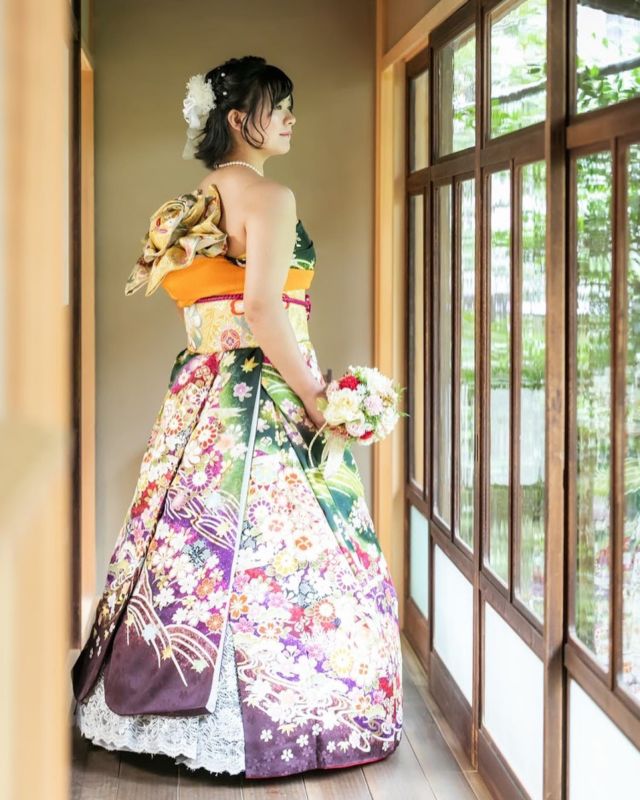オリエンタル和装®︎ 
・
『ゆりプロデュース撮影会』
・
成人式前撮り 後撮りに
振袖姿👘とオリエンタル和装姿👗を ロケーション撮影📷
・
大阪府枚方市 枚方公園駅前
「ひらかた京町家」
@hirakatakyomachiya 
を あなたのためだけに 一日貸し切り❗️
・
お問い合わせは お気軽に😊
プロフィール欄 ＊ホームページより＊
・
アメブロ・和 ゆり着付け教室
https://ameblo.jp/lily-ue/
・
一般着付け着物の投稿は
@yuri_ueda_ 

※写真の無断転載は ご遠慮下さい！
・
「ザ・オリエンタル和装®︎」
・
振袖👘を 裁断縫製は一切行わず 着付師の技術のみで 10分で ドレス👗姿へと変身させます。
登録商標登録第41種 第5448938号
愛知県弥富市の村井昭子代表によって 考案されました。
・
・
#オリエンタル和装
#オリエンタル和装大阪代理店 
#オリエンタル和装関西代理店
#ゆりプロデュース撮影会 
#ひらかた京町家
#和ゆり着物教室
#着付けコンシェルジュ
#振袖ドレス
#着物ドレス
#着物 
#プレ花嫁
#結婚準備
#結婚式
#披露宴
#ブライダル
#お色直し
#振袖
#ママ振袖
#花嫁衣装
#成人式
#成人式準備相談
#成人式前撮り
#結婚式前撮り
#ウェディングフォト 
#ロケーション撮影
#枚方着物
#枚方着付け教室
#枚方
#枚方市 
#一級着付け技能士